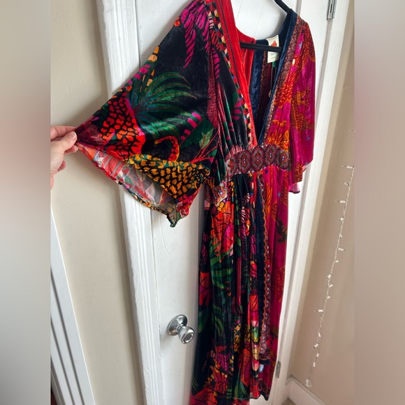 FARM RIO (NWT) Flower Scarves Maxi Dress (M) - Picture 4 of 15